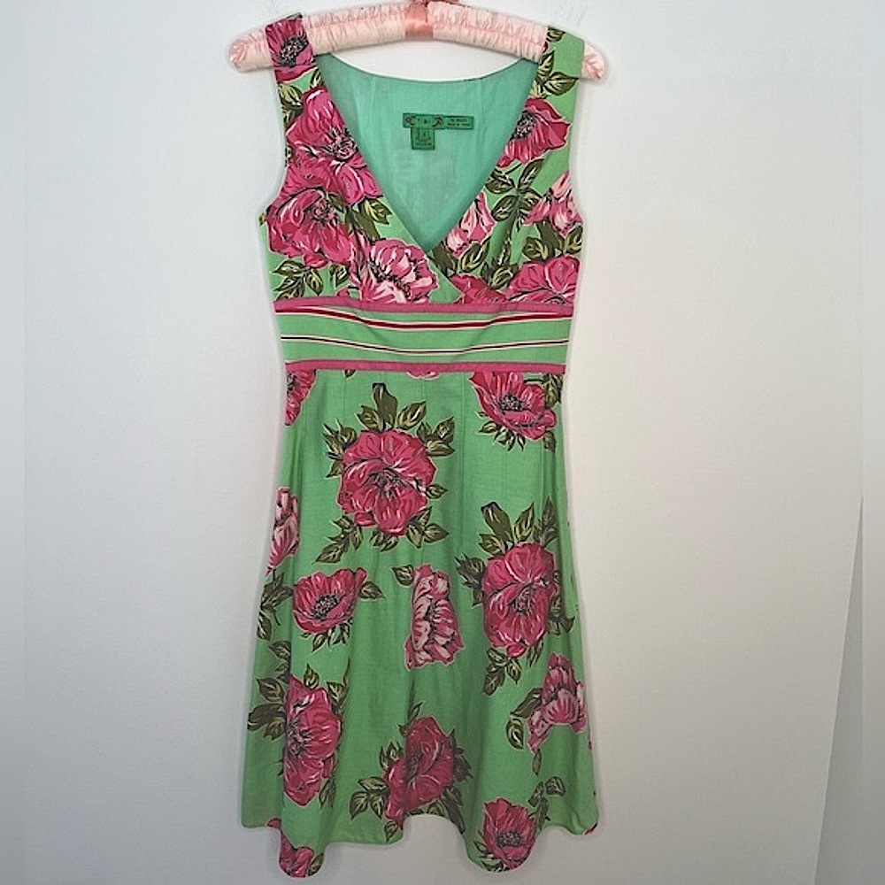 Tibi, Rose Floral Mini Dress, Sz: 0, Vintage Inspired Design, Greens/Pink/Red 🌹